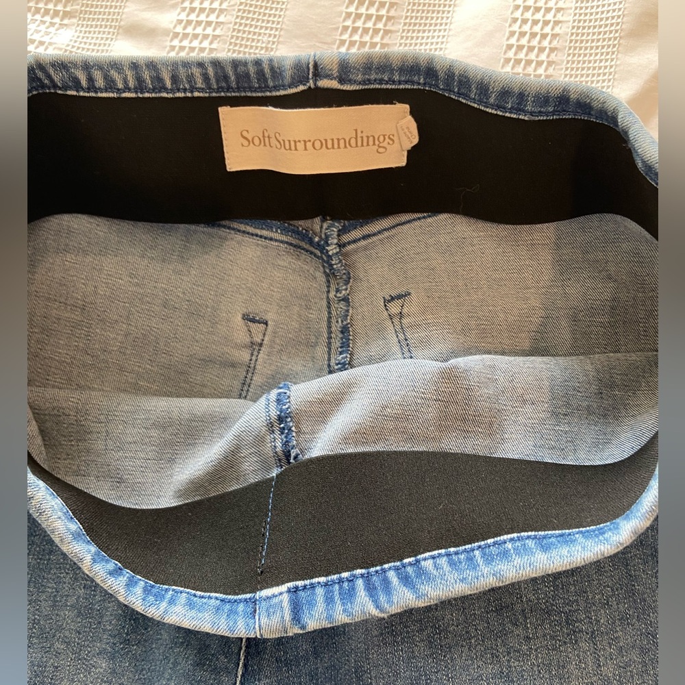 Soft Surroundings stretch pullon blue jeans distressed faded - Picture 2 of 16